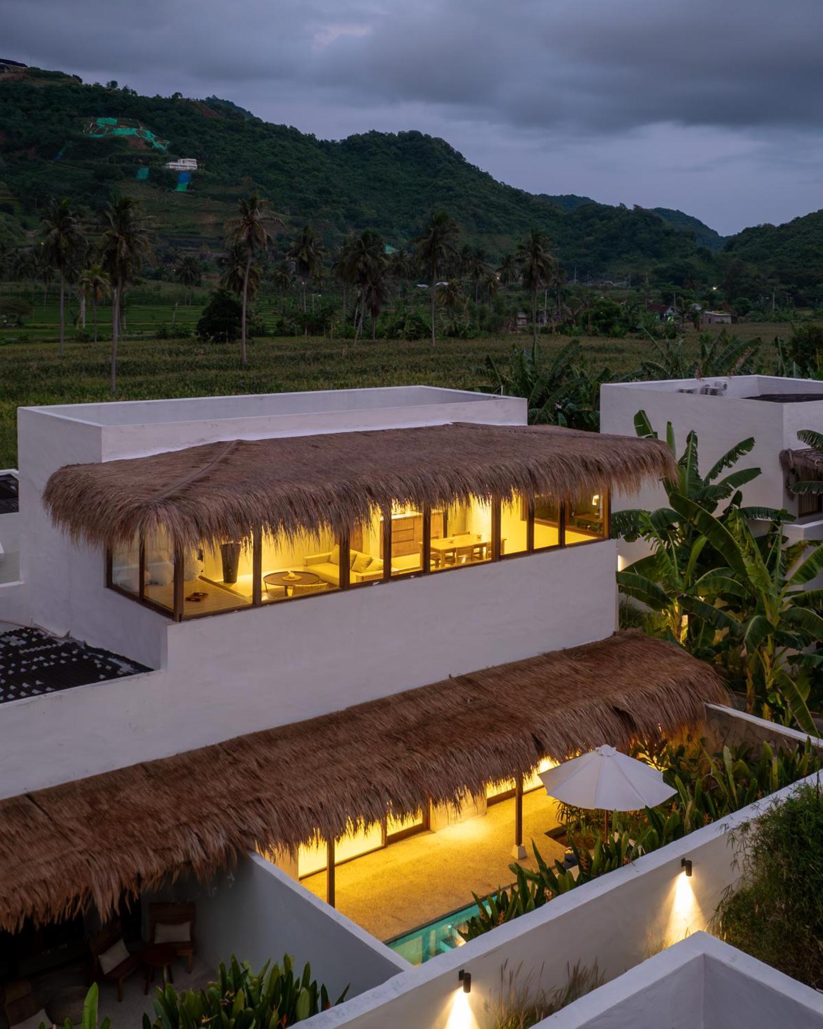 Amber Lombok Beach Resort سيلونغ بيلاناك المظهر الخارجي الصورة