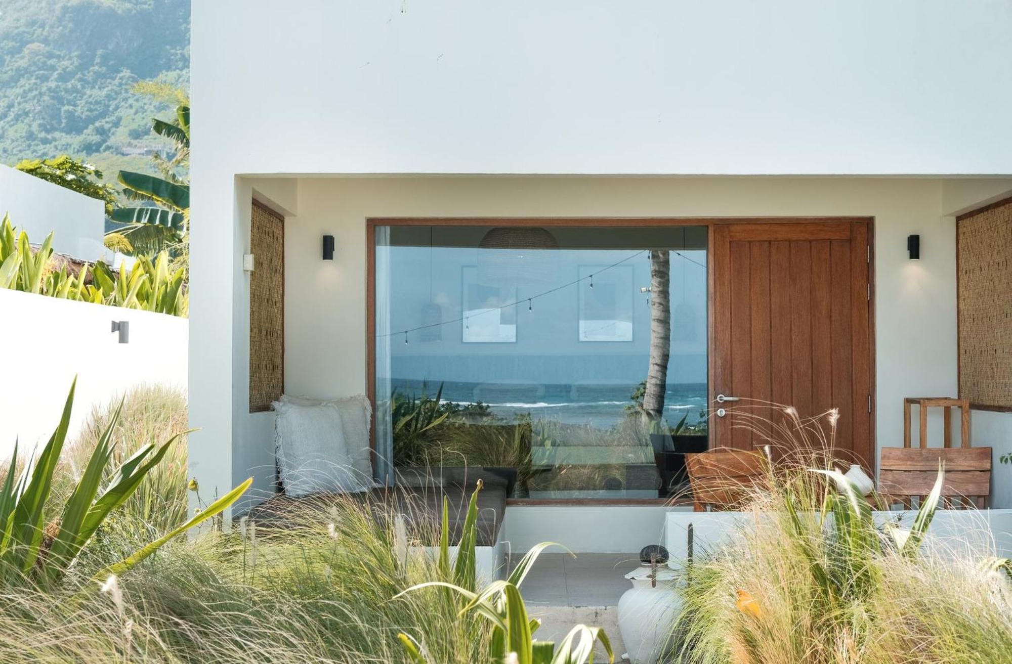 Amber Lombok Beach Resort سيلونغ بيلاناك المظهر الخارجي الصورة